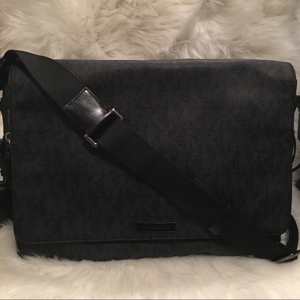 🖤SALE 🖤MK Laptop Messenger Bag
